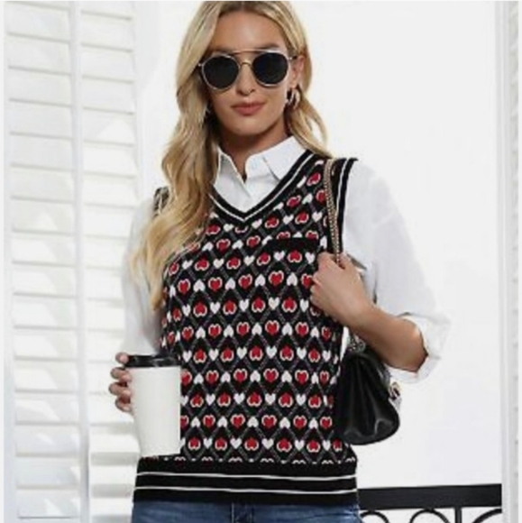 Curlbiuty Argyle Heart Sweater Vest - Picture 1 of 7